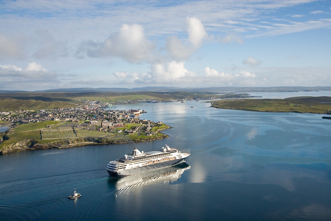Entering via the South Harbour