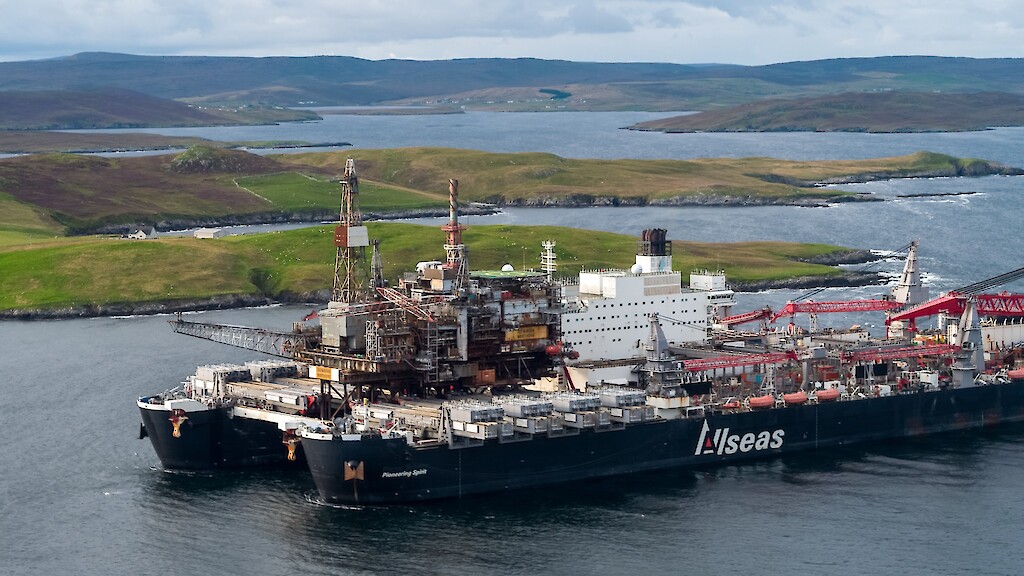 (c) Rory Gillies/Shetland Flyer Aerial Media