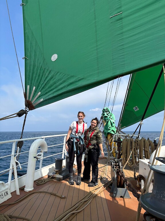 Lucy and Kaitlyn on Alexander Von Humbolt II