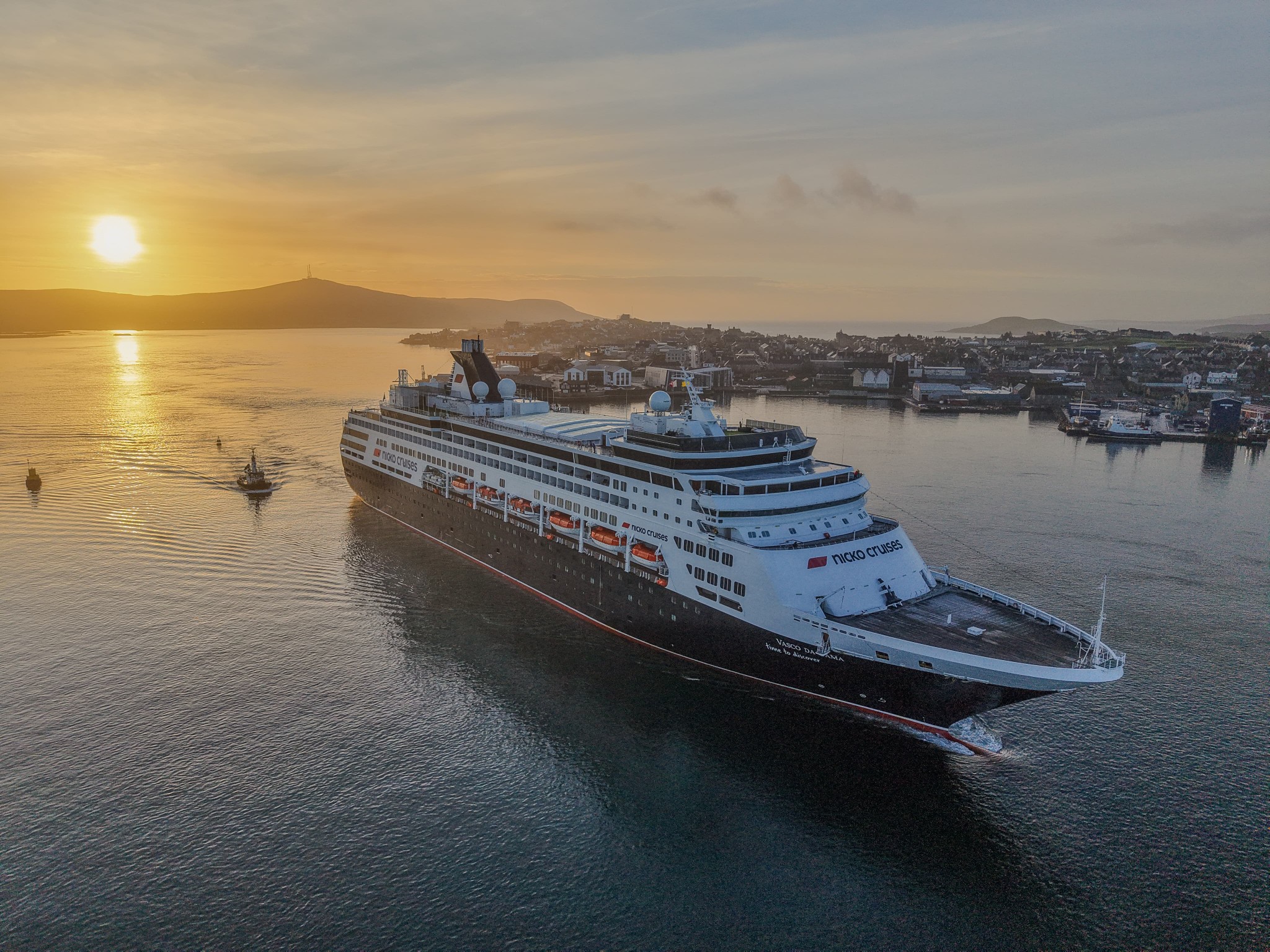 Vasco da Gama marks the finale of Lerwick’s 2025 cruise season, with a spectacular arrival under a Shetland sunrise. Photo: Alexander Simpson.